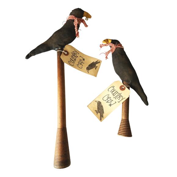 Pair of Primitive Look Crows on Old Wood Spools Folk Art Hand Made - Picture 1 of 7